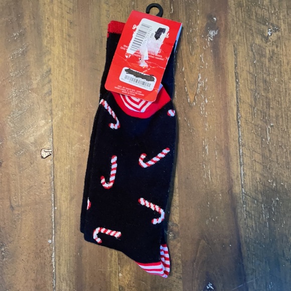 ✳️3/$15.  🎄 Holiday Socks NWT 🎄 - Picture 2 of 3